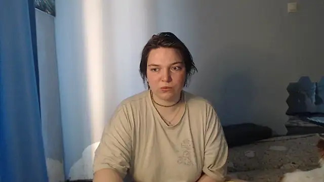 Amelia Kiss  online show from June 1, 2026, 3:08 am