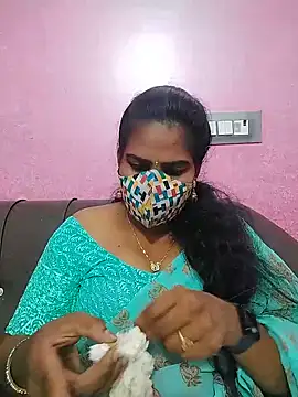 melina214 online show from June 15, 2026, 4:42 pm