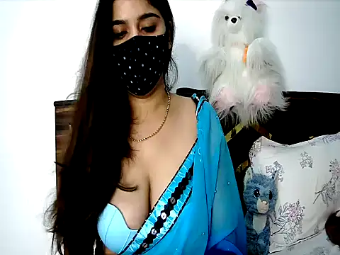 Gloie4u online show from July 8, 2026, 9:36 am
