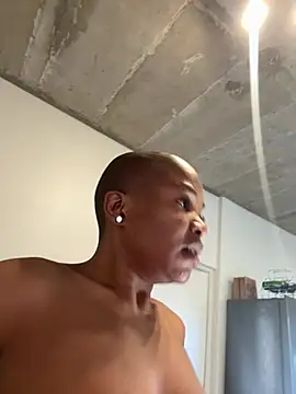 slimcateee online show from July 24, 2026, 8:23 am