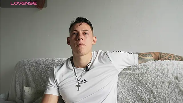 Muscle King Cum online show from July 23, 2026, 1:42 pm