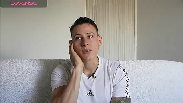 Muscle King Cum online show from July 27, 2026, 2:35 pm