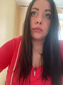 DaisyStreet online show from July 3, 2026, 8:54 am