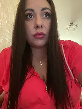 DaisyStreet online show from July 7, 2026, 2:10 pm