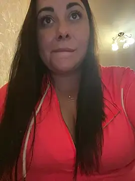 DaisyStreet online show from July 8, 2026, 10:47 pm