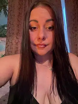 DaisyStreet online show from July 17, 2026, 5:51 pm