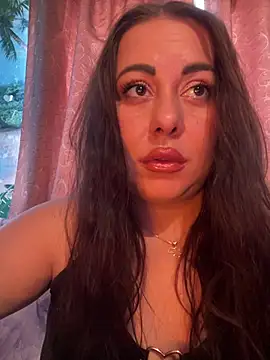 DaisyStreet online show from July 26, 2026, 10:33 am