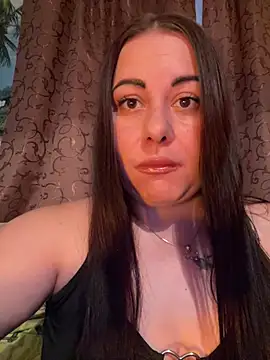 DaisyStreet online show from July 31, 2026, 5:45 pm