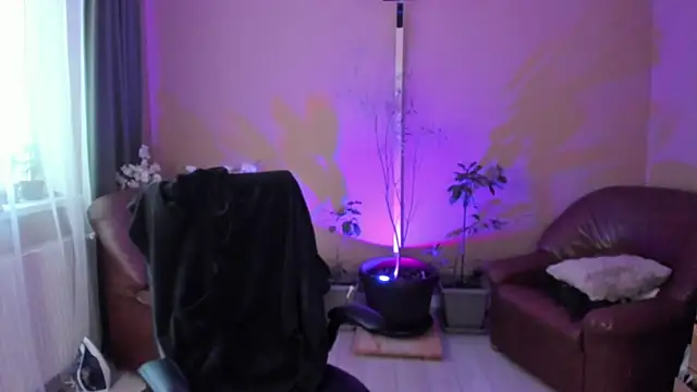 KaylaLaine online show from May 15, 2026, 7:26 am