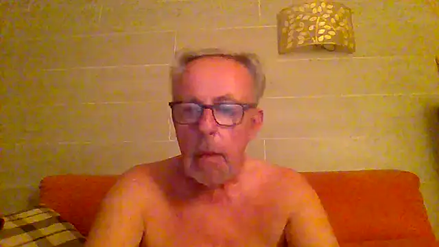 tuggy59 online show from July 21, 2026, 3:42 am