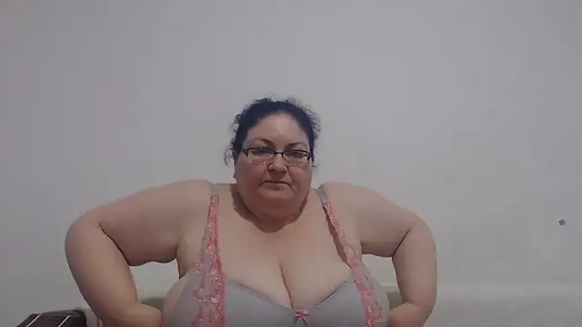 Nykyxo online show from June 15, 2026, 2:41 pm