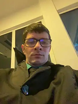 Juliano2289 online show from May 11, 2026, 8:28 pm