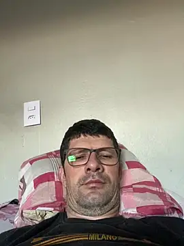 Juliano2289 online show from May 13, 2026, 7:55 pm