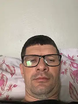 Juliano2289 online show from May 29, 2026, 5:00 pm