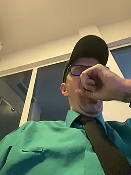 Juliano2289 online show from June 9, 2026, 5:46 pm