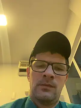 Juliano2289 online show from June 13, 2026, 1:31 pm
