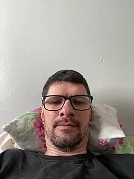 Juliano2289 online show from July 14, 2026, 2:12 pm