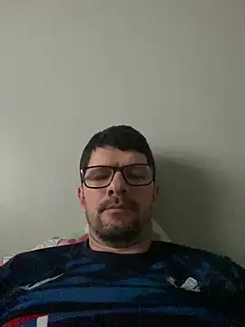 Juliano2289 online show from July 28, 2026, 7:04 pm