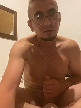 sunsylvain online show from July 30, 2026, 7:57 pm