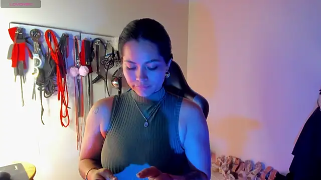 scarlet-kennedy98 online show from April 30, 2026, 9:19 pm