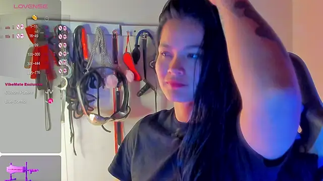 scarlet-kennedy98 online show from May 3, 2026, 10:27 pm