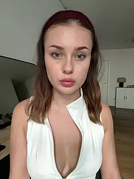 MaribelRiver online show from August 5, 2026, 4:43 pm