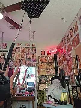 luvs2cumm69 online show from June 23, 2026, 3:10 pm