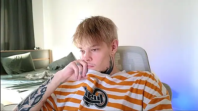 DENIS HERE online show from May 16, 2026, 2:38 pm