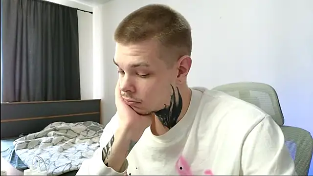 DENIS HERE online show from May 21, 2026, 10:44 am