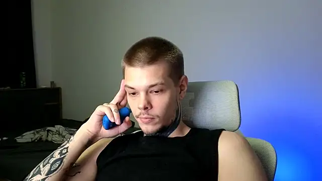 DENIS HERE online show from June 4, 2026, 7:09 pm