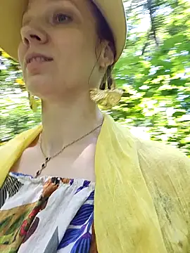 Exhibitionsplit online show from June 10, 2026, 9:52 am