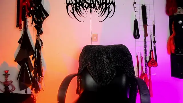 irregular fetish  online show from July 28, 2026, 11:15 pm