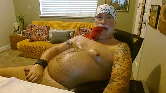 Snapshot of musclebearnips chatting on November 21, 2025, 7:45 pm musclebearnips online show from November 21, 2025, 7:45 pm