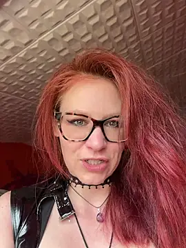 die-EinHORNY-WG online show from June 4, 2026, 10:10 am
