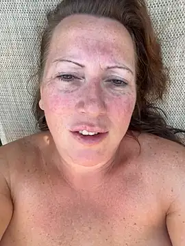 xsexycurvymilf online show from June 27, 2026, 7:35 am
