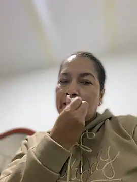 Snapshot of Jlo_69 chatting on July 23, 2026, 1:41 am Jlo 69 online show from July 23, 2026, 1:41 am
