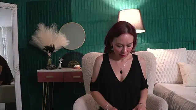 HaileyMoonn online show from July 22, 2026, 3:31 am