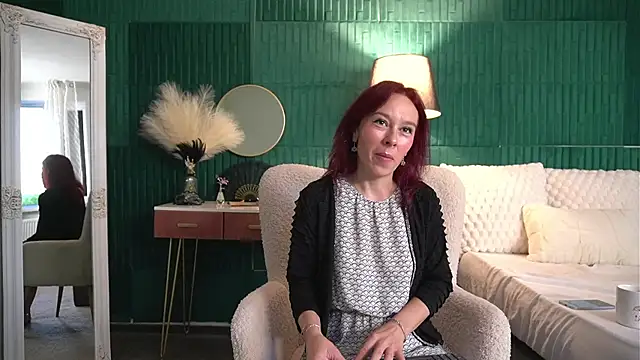 HaileyMoonn online show from August 1, 2026, 3:17 am