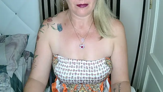 xxNoeliaxx online show from July 30, 2026, 7:29 am