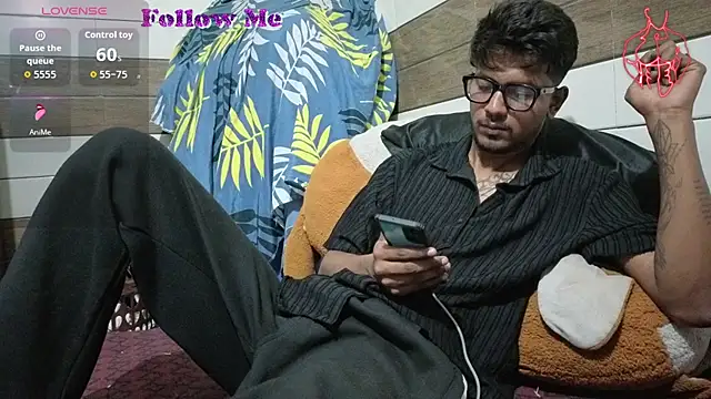 Snapshot of just_fucks chatting on July 13, 2026, 1:47 pm just fucks online show from July 13, 2026, 1:47 pm