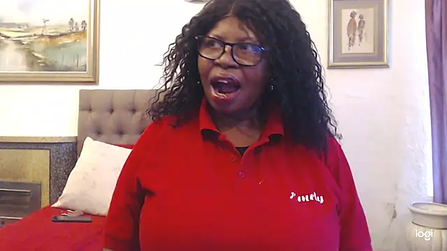 OmegaLipps online show from June 12, 2026, 1:54 pm