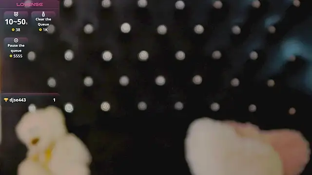 OliviaShaw23 online show from July 23, 2026, 1:58 am