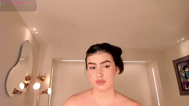PaulinaSantos  online show from July 20, 2026, 7:49 pm