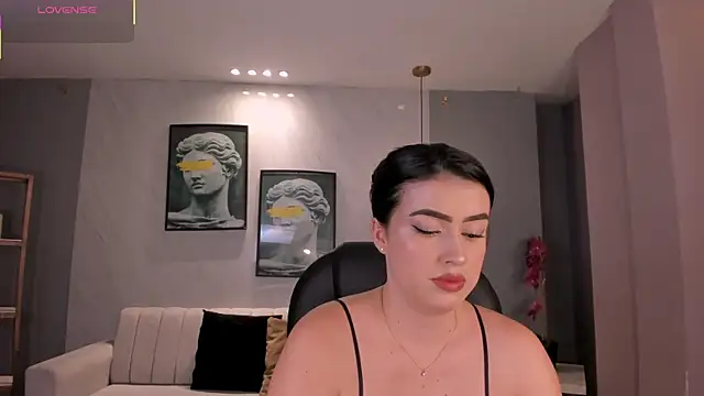 PaulinaSantos  online show from July 24, 2026, 8:18 pm
