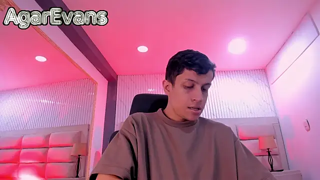 AgarEvans online show from July 23, 2026, 3:04 am