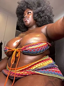 Honeycoco0211 online show from May 7, 2026, 9:14 am
