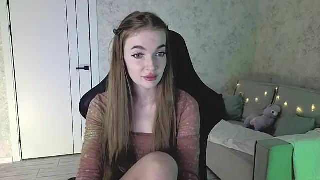 LissaCain online show from May 17, 2026, 8:23 am