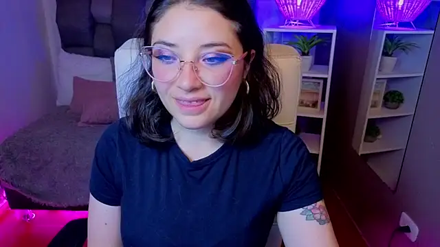 phoenixxxx777 online show from August 1, 2026, 5:01 pm