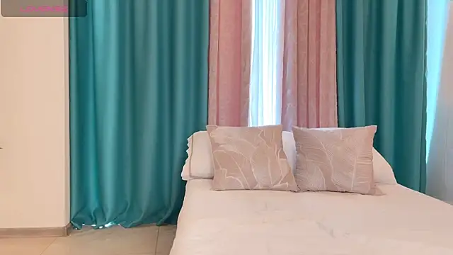 UrGoddessJenny online show from June 12, 2026, 12:26 pm