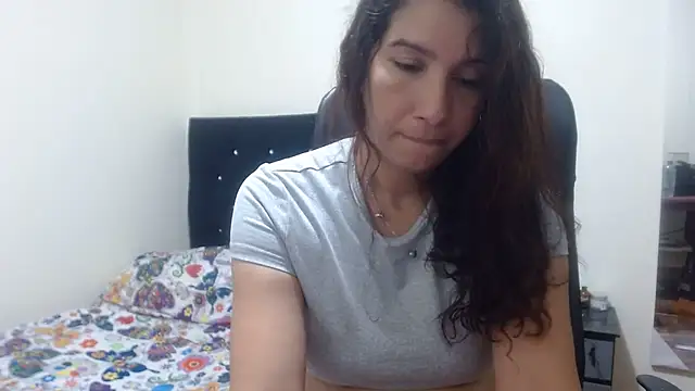 Snapshot of Ainhoa-hot chatting on July 3, 2026, 4:19 am Ainhoa-hot online show from July 3, 2026, 4:19 am